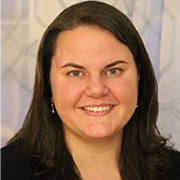 Laura Carr headshot